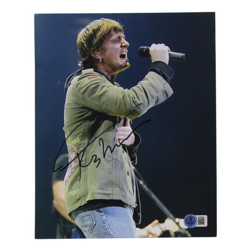 Rob Thomas Signed 8x10 Photo (Beckett) at PristineAuction.com Rob Thomas Signed 8x10 Photo (Beckett) at PristineAuction.com
