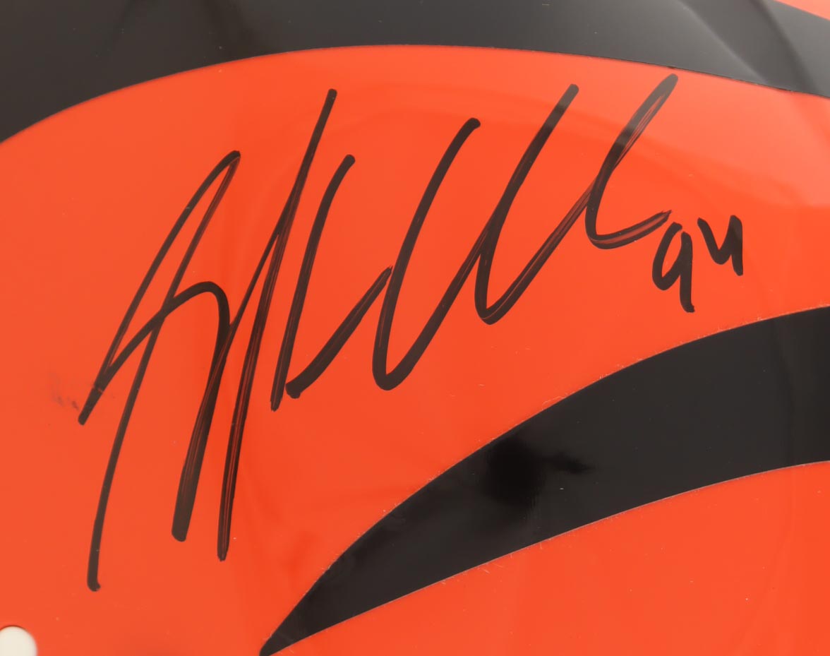 Sam Hubbard Signed Bengals Full-Size On-Field Authentic Speed Helmet (Beckett) at PristineAuction.com Sam Hubbard Signed Bengals Full-Size On-Field Authentic Speed Helmet (Beckett) at PristineAuction.com