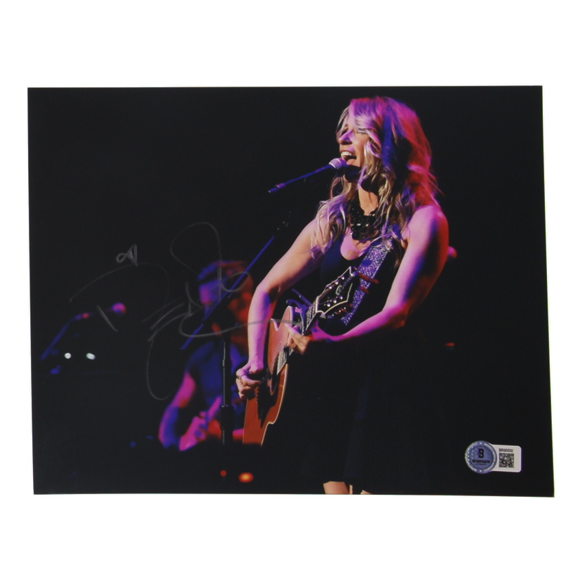 Deana Carter Signed 8x10 Photo (Beckett) at PristineAuction.com Deana Carter Signed 8x10 Photo (Beckett) at PristineAuction.com