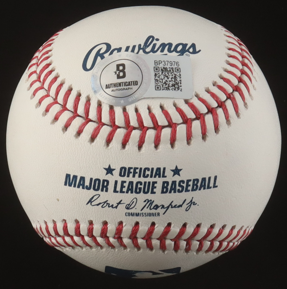 Greg Maddux Signed OML Baseball Inscribed "HOF 14" (Beckett) at PristineAuction.com Greg Maddux Signed OML Baseball Inscribed "HOF 14" (Beckett) at PristineAuction.com