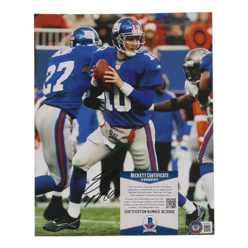 Eli Manning Signed Giants 8x10 Photo (Beckett) at PristineAuction.com Eli Manning Signed Giants 8x10 Photo (Beckett) at PristineAuction.com