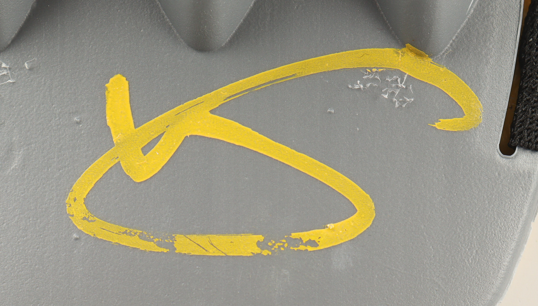 Hugh Jackman Signed "Wolverine" Replica Claws (AutographCOA) at PristineAuction.com Hugh Jackman Signed "Wolverine" Replica Claws (AutographCOA) at PristineAuction.com