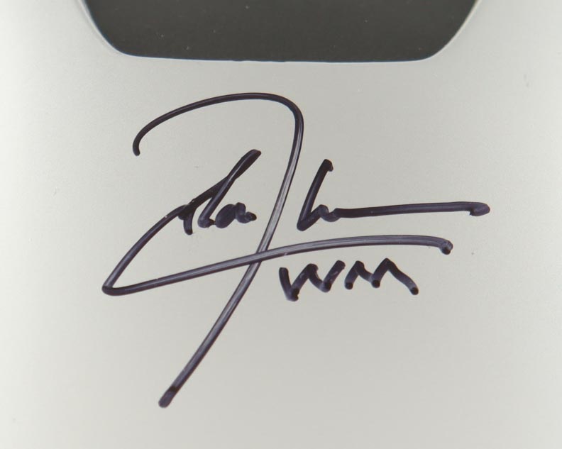 Don Cheadle Signed War Machine Marvel Legends Electronic Helmet Inscribed "WM" (Beckett) at PristineAuction.com Don Cheadle Signed War Machine Marvel Legends Electronic Helmet Inscribed "WM" (Beckett) at PristineAuction.com