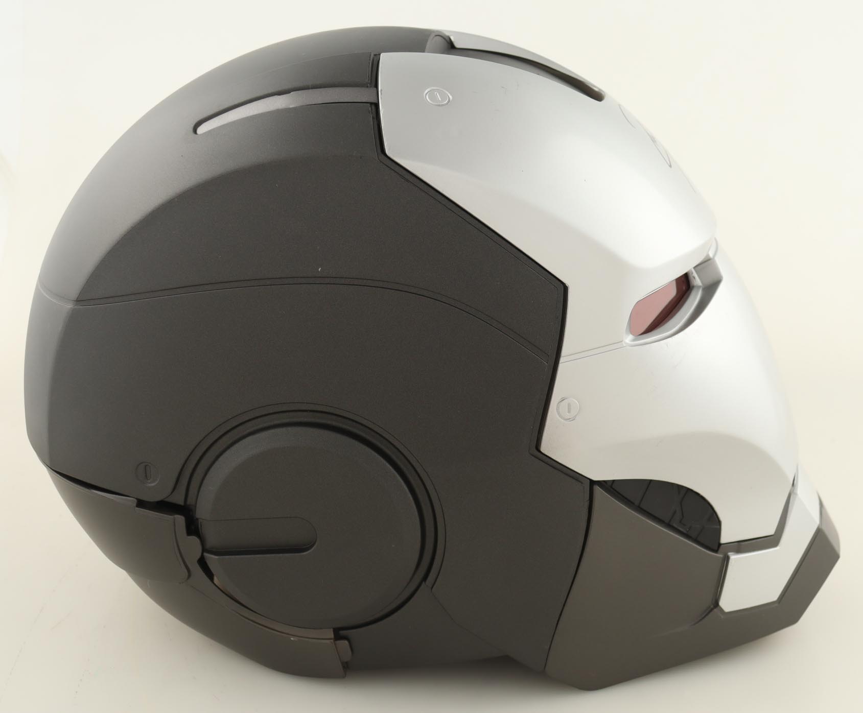 Don Cheadle Signed War Machine Marvel Legends Electronic Helmet Inscribed "WM" (Beckett) at PristineAuction.com Don Cheadle Signed War Machine Marvel Legends Electronic Helmet Inscribed "WM" (Beckett) at PristineAuction.com