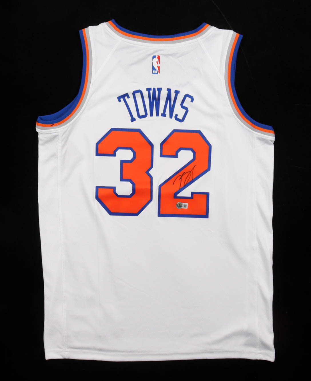 Karl-Anthony Towns Signed Knicks Nike Authentic Jersey (Beckett) at PristineAuction.com Karl-Anthony Towns Signed Knicks Nike Authentic Jersey (Beckett) at PristineAuction.com