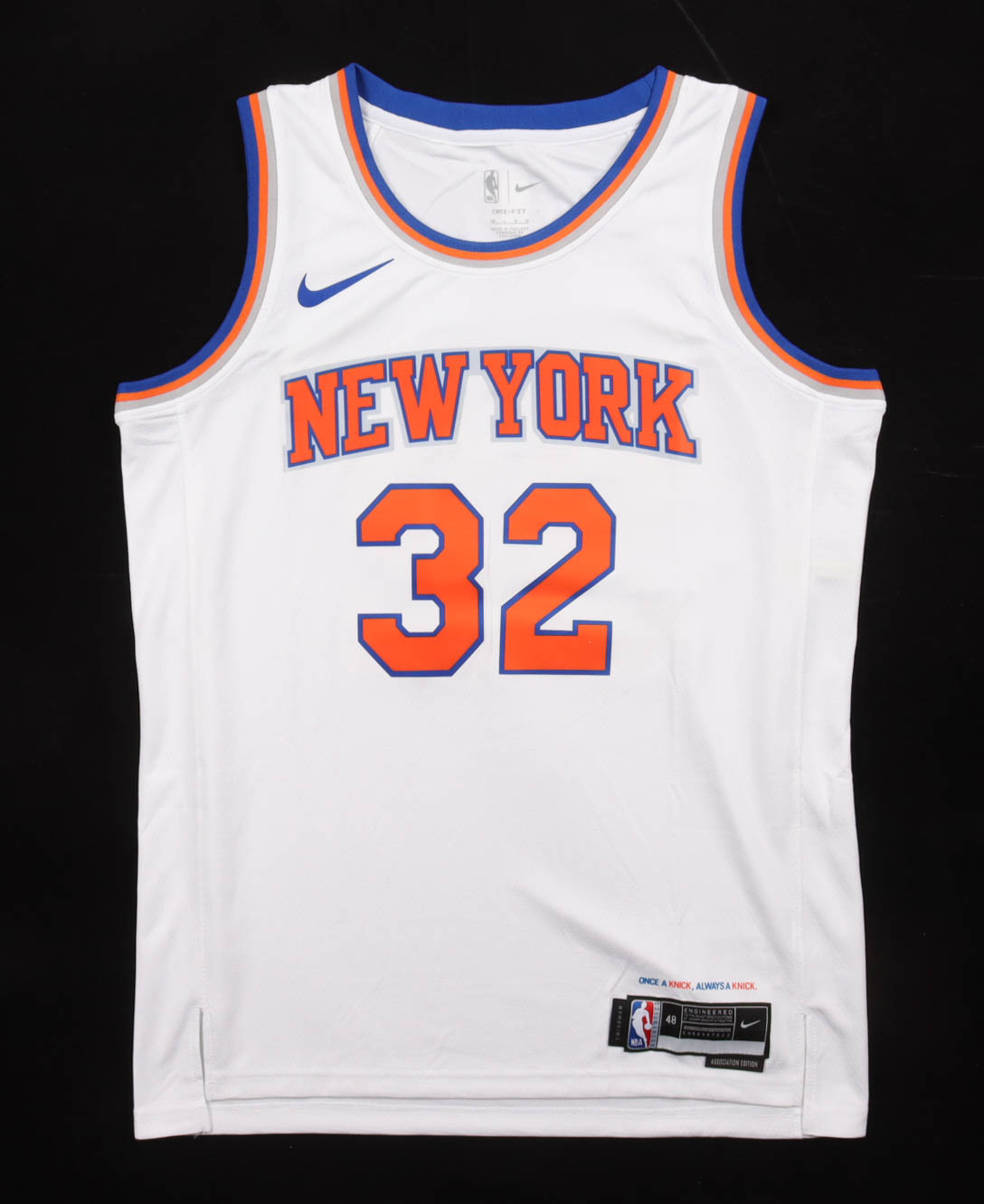 Karl-Anthony Towns Signed Knicks Nike Authentic Jersey (Beckett) at PristineAuction.com Karl-Anthony Towns Signed Knicks Nike Authentic Jersey (Beckett) at PristineAuction.com