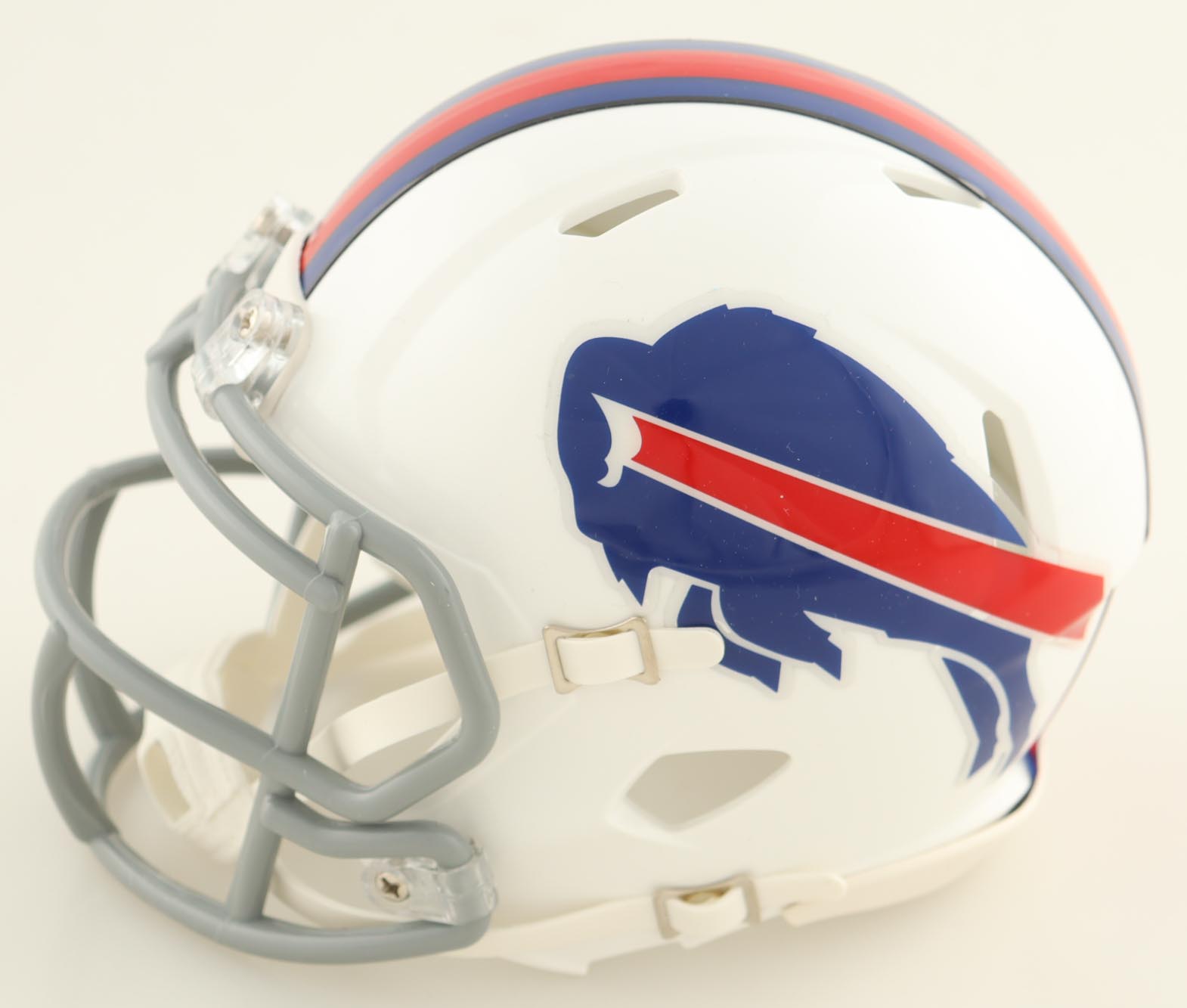 Willis McGahee Signed Bills Speed Mini Helmet (Beckett) at PristineAuction.com Willis McGahee Signed Bills Speed Mini Helmet (Beckett) at PristineAuction.com