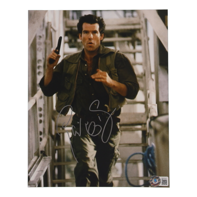 Pierce Brosnan Signed "Goldeneye" 8x10 Photo (Beckett) at PristineAuction.com Pierce Brosnan Signed "Goldeneye" 8x10 Photo (Beckett) at PristineAuction.com