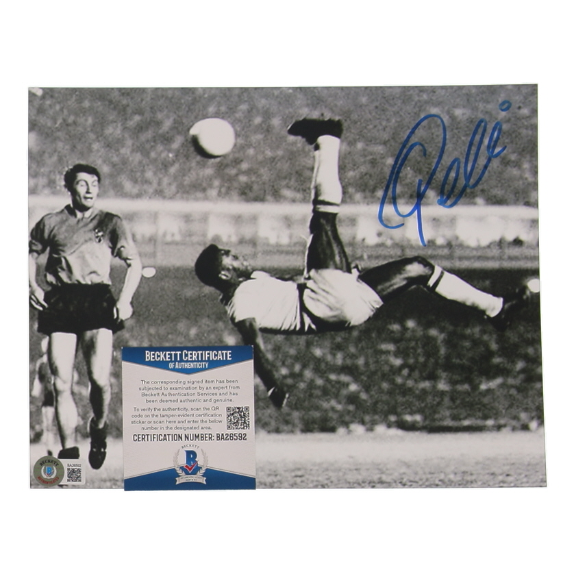 Pele Signed Team Brazil 8x10 Photo (Beckett) at PristineAuction.com Pele Signed Team Brazil 8x10 Photo (Beckett) at PristineAuction.com
