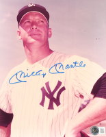 Mickey Mantle Signed Yankees 8x10 Photo (Beckett) at PristineAuction.com