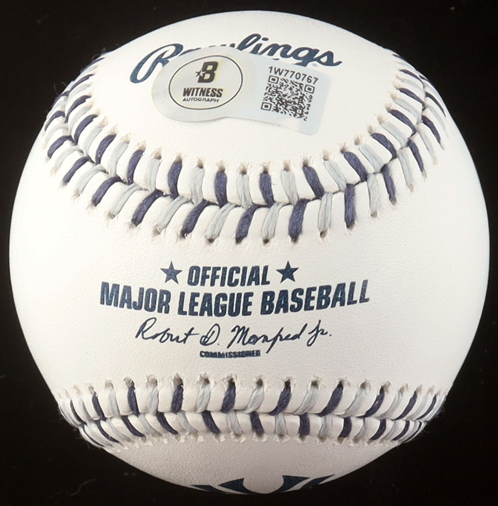 Jim Abbott Signed Yankees Logo OML Baseball Inscribed "No-Hitter 9-4-93" (Beckett) at PristineAuction.com Jim Abbott Signed Yankees Logo OML Baseball Inscribed "No-Hitter 9-4-93" (Beckett) at PristineAuction.com