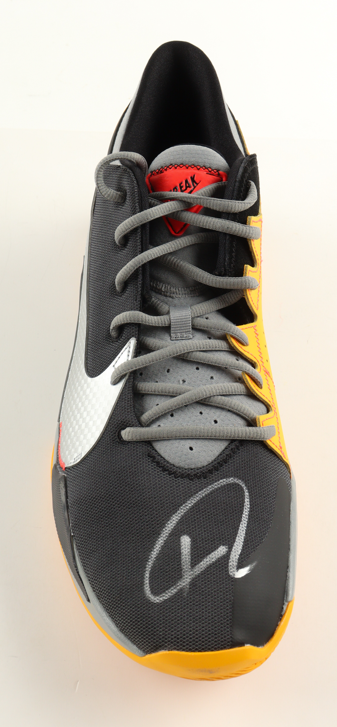 Giannis Antetokounmpo Signed Player Edition Basketball Shoe (Beckett) at PristineAuction.com Giannis Antetokounmpo Signed Player Edition Basketball Shoe (Beckett) at PristineAuction.com