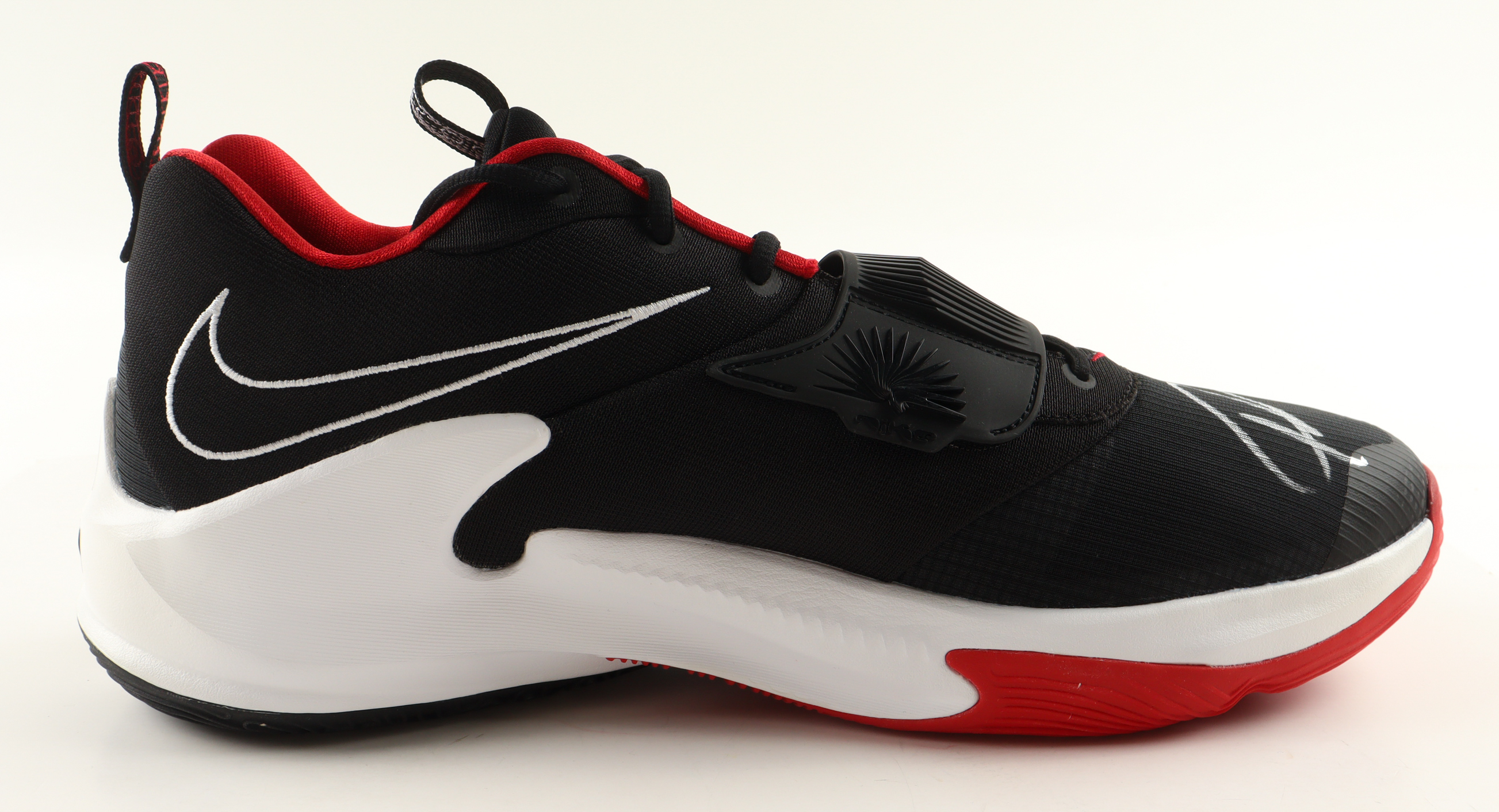 Giannis Antetokounmpo Signed Player Edition Basketball Shoe (Beckett) at PristineAuction.com Giannis Antetokounmpo Signed Player Edition Basketball Shoe (Beckett) at PristineAuction.com