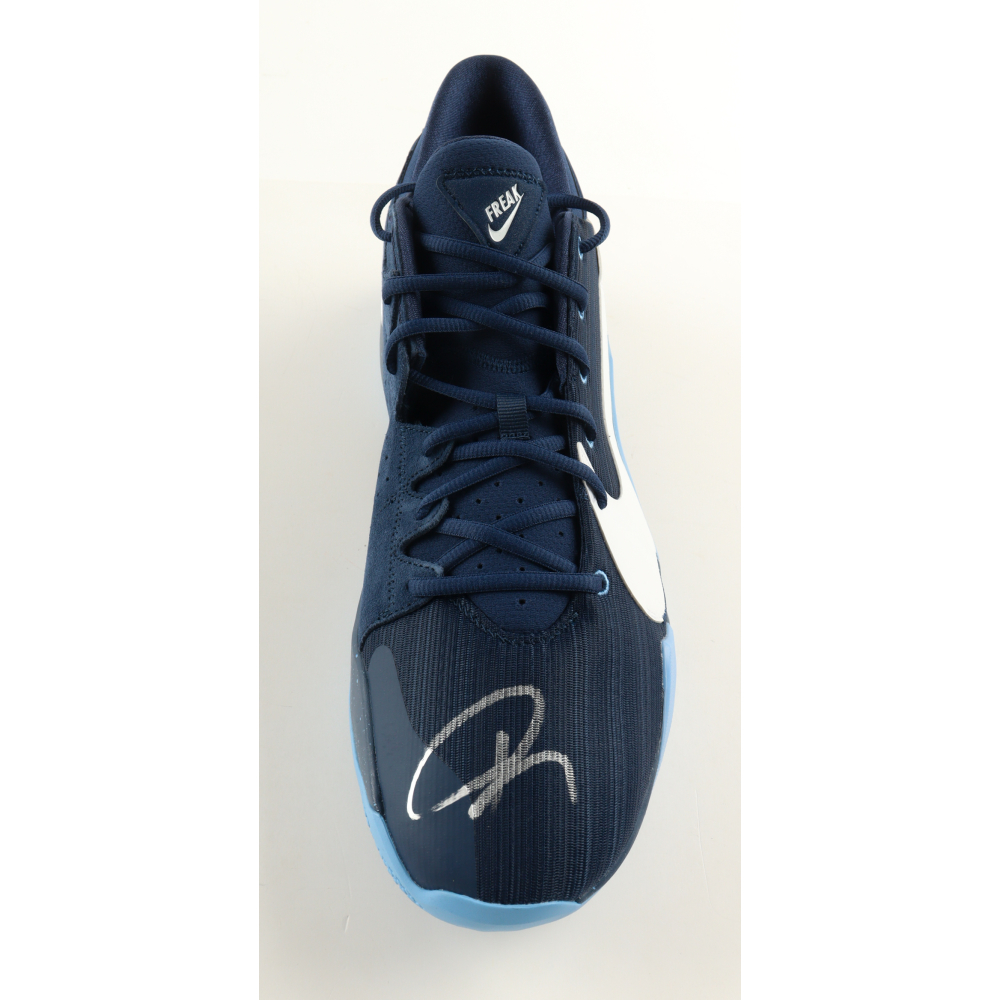 Giannis Antetokounmpo Signed Player Edition Basketball Shoe (Beckett) at PristineAuction.com