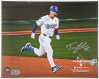 Tommy Edman Signed Dodgers 8x10 Photo (MLB & Fanatics) at PristineAuction.com