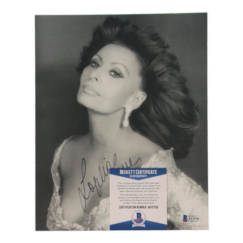 Sophia Loren Signed 8x10 Photo (Beckett) at PristineAuction.com Sophia Loren Signed 8x10 Photo (Beckett) at PristineAuction.com