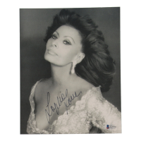 Sophia Loren Signed 8x10 Photo (Beckett) at PristineAuction.com
