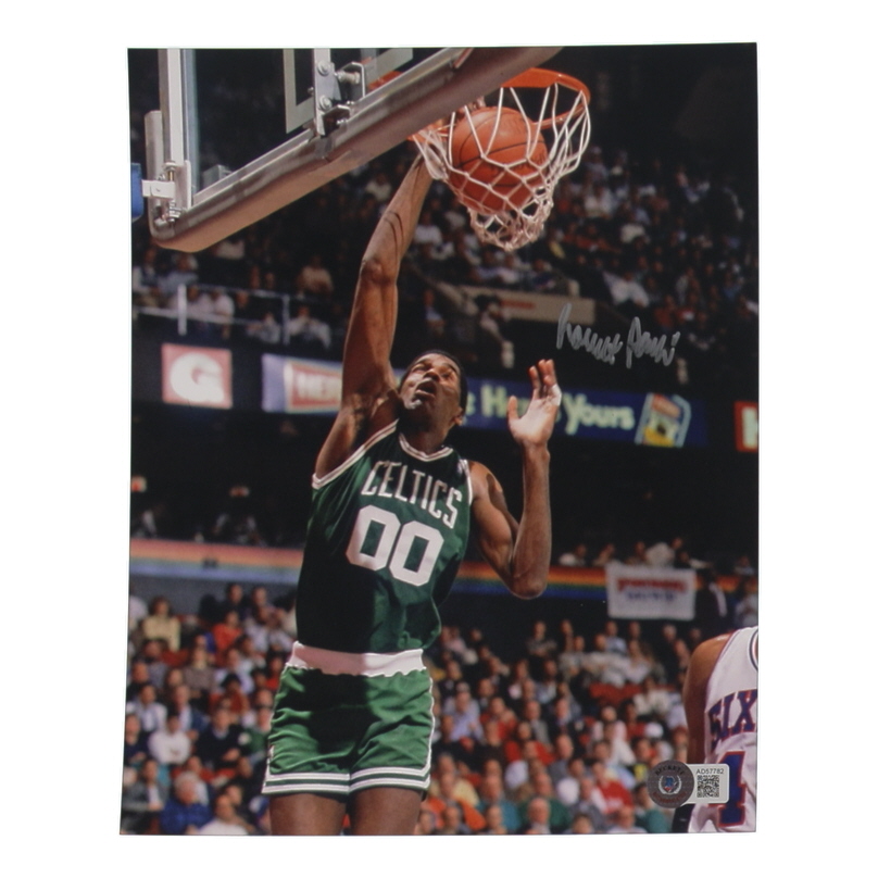 Robert Parish Signed Celtics 8x10 Photo (Beckett) at PristineAuction.com Robert Parish Signed Celtics 8x10 Photo (Beckett) at PristineAuction.com