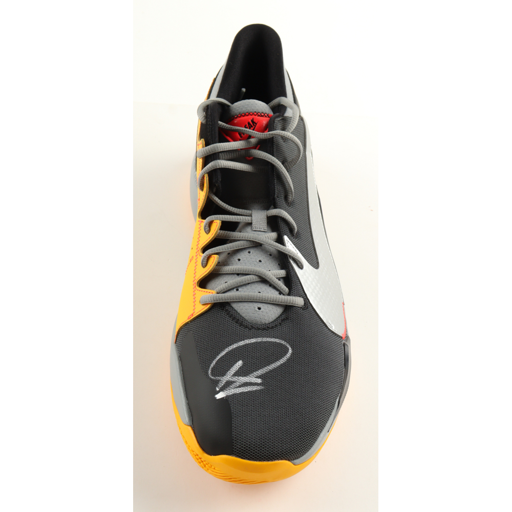 Giannis Antetokounmpo Signed Player Edition Basketball Shoe (Beckett) at PristineAuction.com