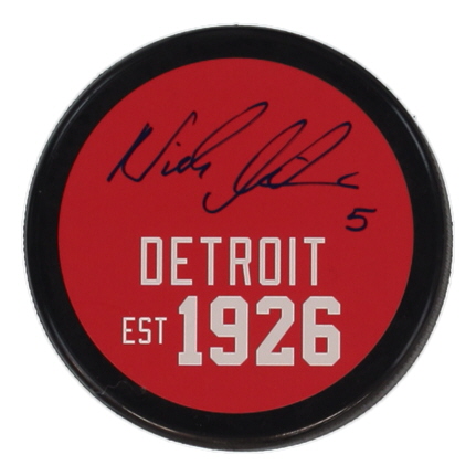 Nicklas Lidstrom Signed Red Wings Logo Hockey Puck (JSA) at PristineAuction.com Nicklas Lidstrom Signed Red Wings Logo Hockey Puck (JSA) at PristineAuction.com