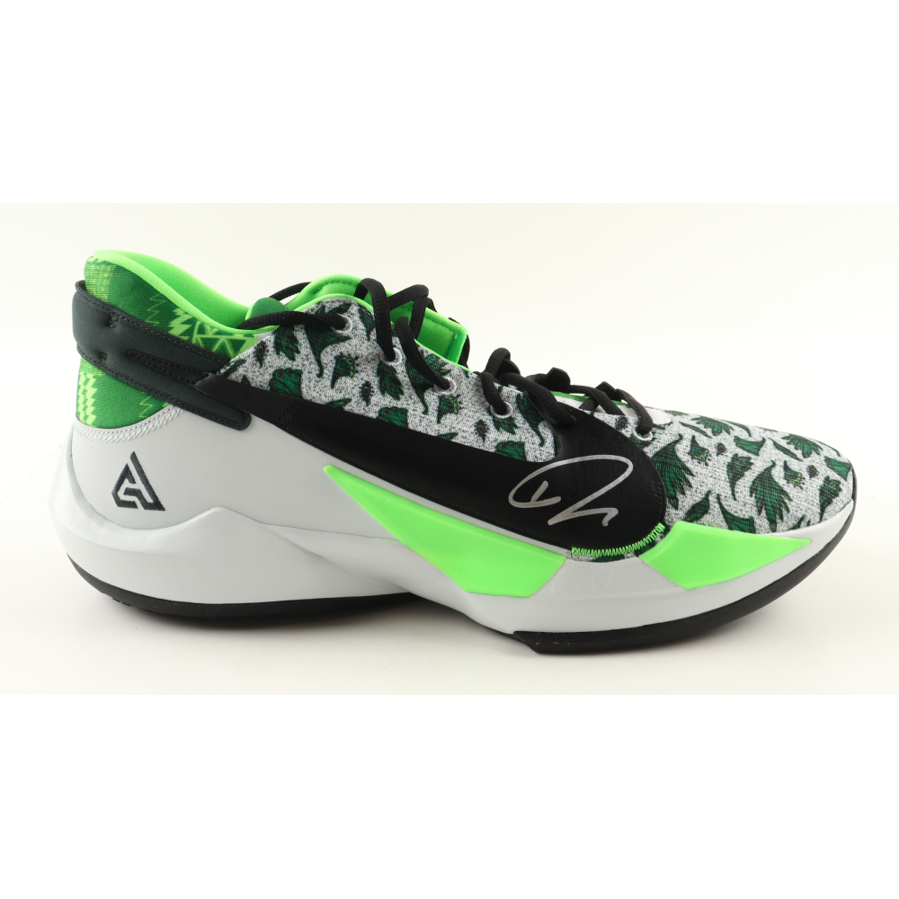 Giannis Antetokounmpo Signed Player Edition Basketball Shoe (Beckett) at PristineAuction.com