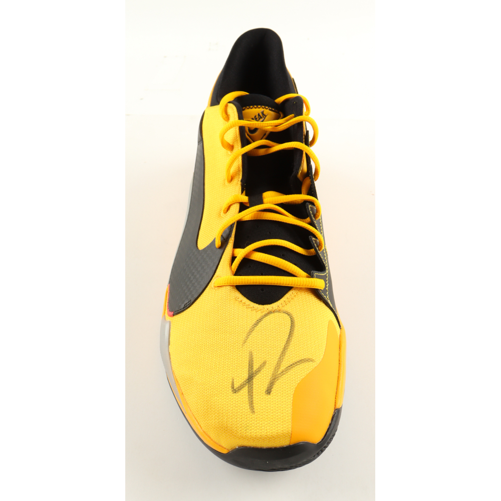 Giannis Antetokounmpo Signed Player Edition Basketball Shoe (Beckett) at PristineAuction.com
