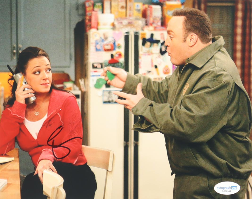 Leah Remini Signed "The King of Queens" 8x10 Photo (ACOA) at PristineAuction.com Leah Remini Signed "The King of Queens" 8x10 Photo (ACOA) at PristineAuction.com