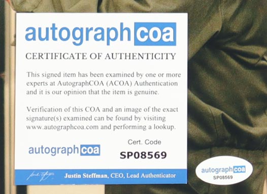 Leah Remini Signed "The King of Queens" 8x10 Photo (ACOA) at PristineAuction.com Leah Remini Signed "The King of Queens" 8x10 Photo (ACOA) at PristineAuction.com