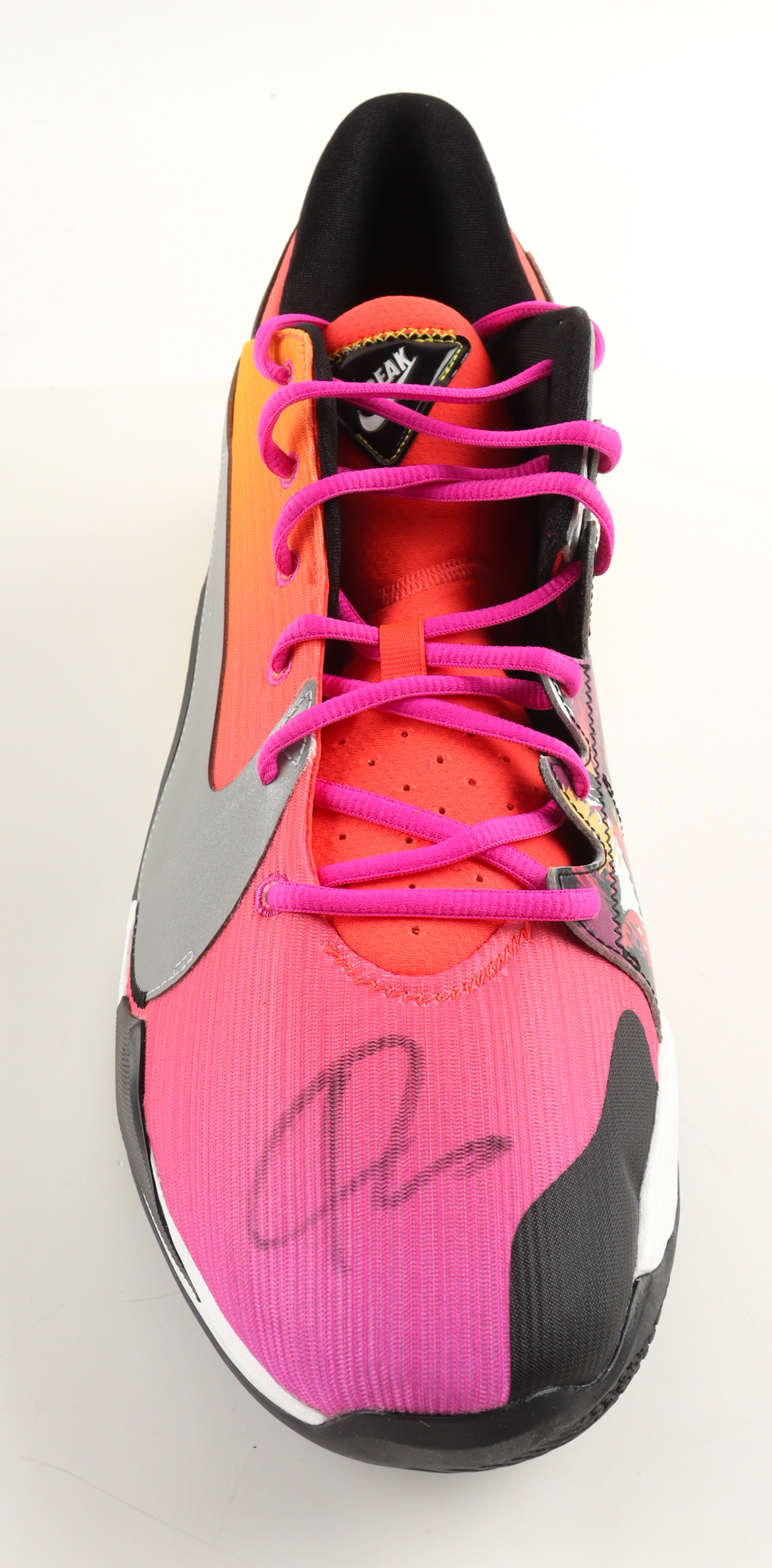 Giannis Antetokounmpo Signed Player Edition Basketball Shoe (Beckett) at PristineAuction.com Giannis Antetokounmpo Signed Player Edition Basketball Shoe (Beckett) at PristineAuction.com