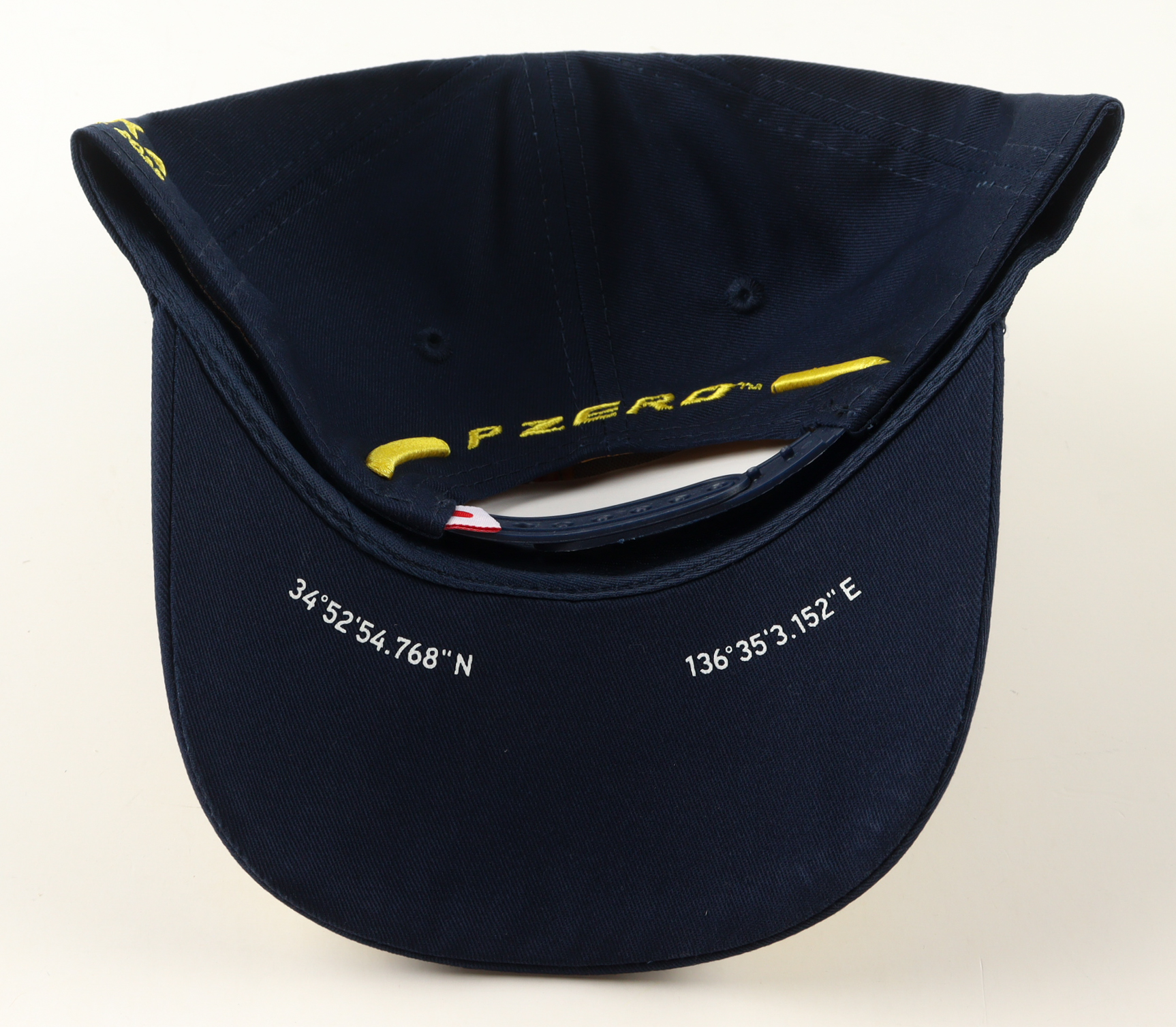 Pirelli F1 LE Singapore GP Winners Edition Commemorative Snapback Hat at PristineAuction.com Pirelli F1 LE Singapore GP Winners Edition Commemorative Snapback Hat at PristineAuction.com