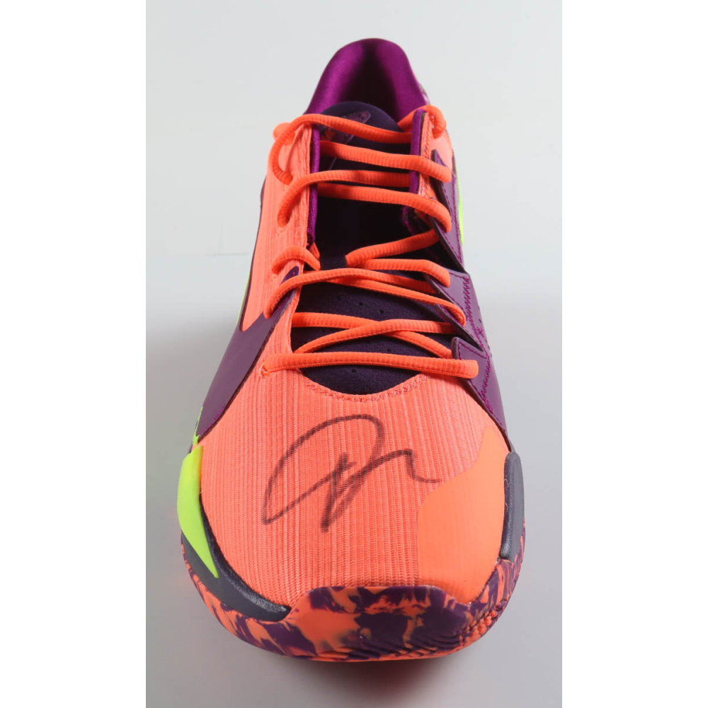 Giannis Antetokounmpo Signed Player Edition Basketball Shoe (Beckett) at PristineAuction.com