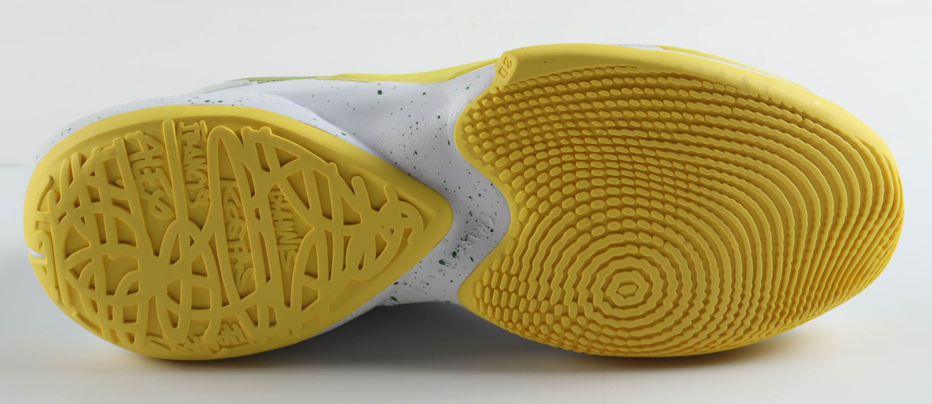 Giannis Antetokounmpo Signed Player Edition Basketball Shoe (Beckett) at PristineAuction.com Giannis Antetokounmpo Signed Player Edition Basketball Shoe (Beckett) at PristineAuction.com