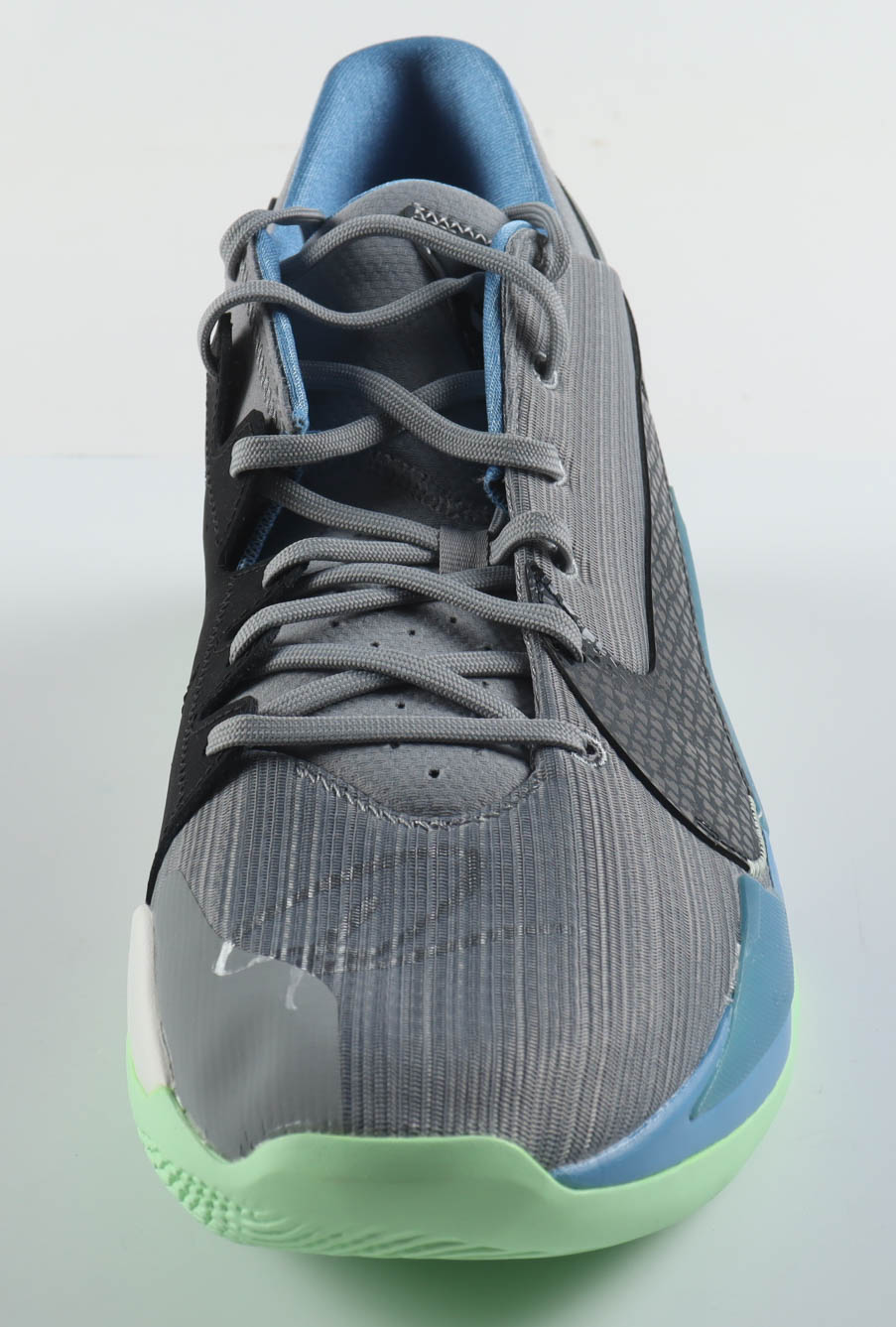 Giannis Antetokounmpo Signed Player Edition Basketball Shoe (Beckett) at PristineAuction.com Giannis Antetokounmpo Signed Player Edition Basketball Shoe (Beckett) at PristineAuction.com