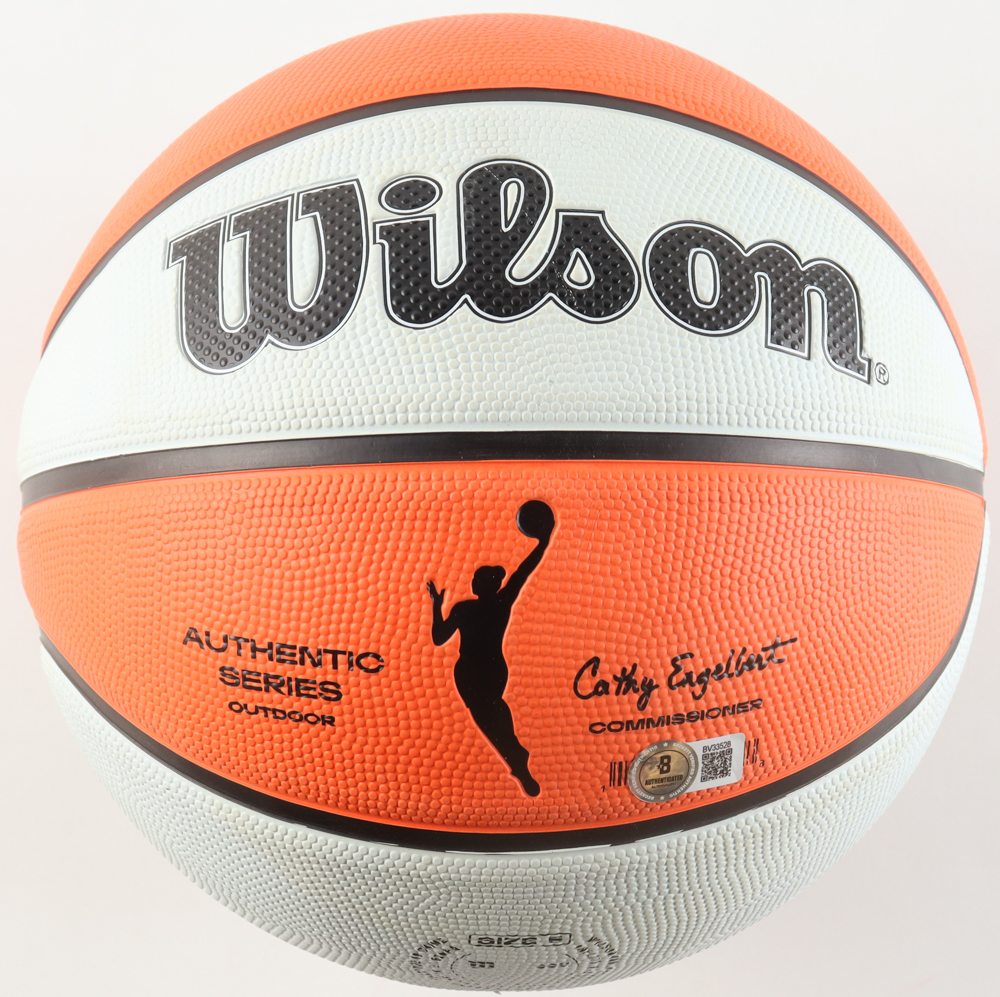 Paige Bueckers Signed WNBA Basketball (Beckett) at PristineAuction.com Paige Bueckers Signed WNBA Basketball (Beckett) at PristineAuction.com