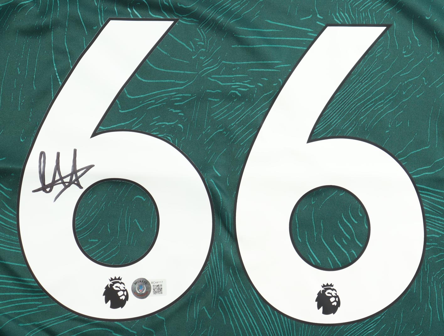 Trent Alexander-Arnold Signed Liverpool F.C. Nike Authentic Jersey (Beckett) at PristineAuction.com Trent Alexander-Arnold Signed Liverpool F.C. Nike Authentic Jersey (Beckett) at PristineAuction.com