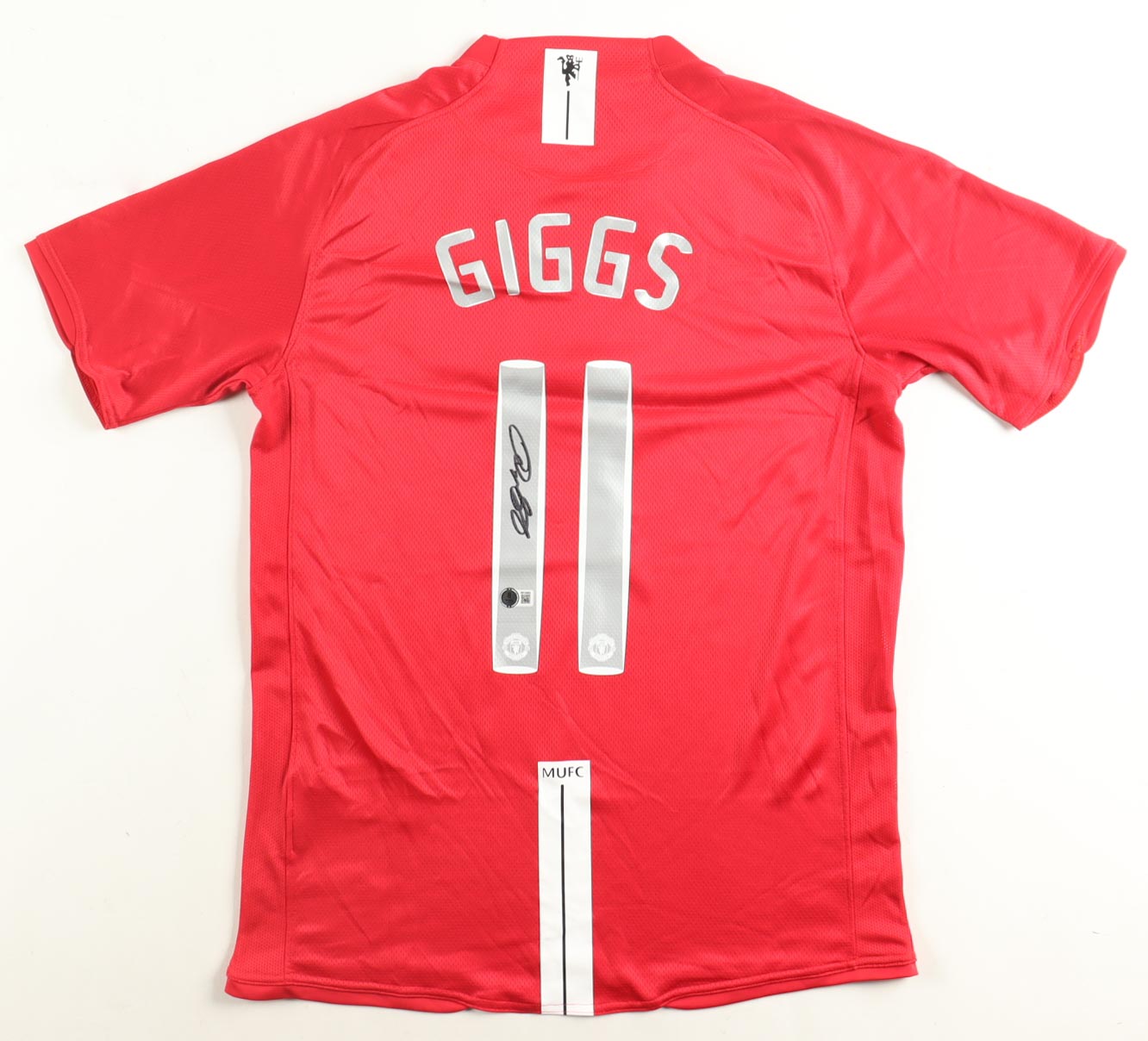 Ryan Giggs Signed Manchester United F.C. Nike Authentic Jersey (Beckett) at PristineAuction.com Ryan Giggs Signed Manchester United F.C. Nike Authentic Jersey (Beckett) at PristineAuction.com