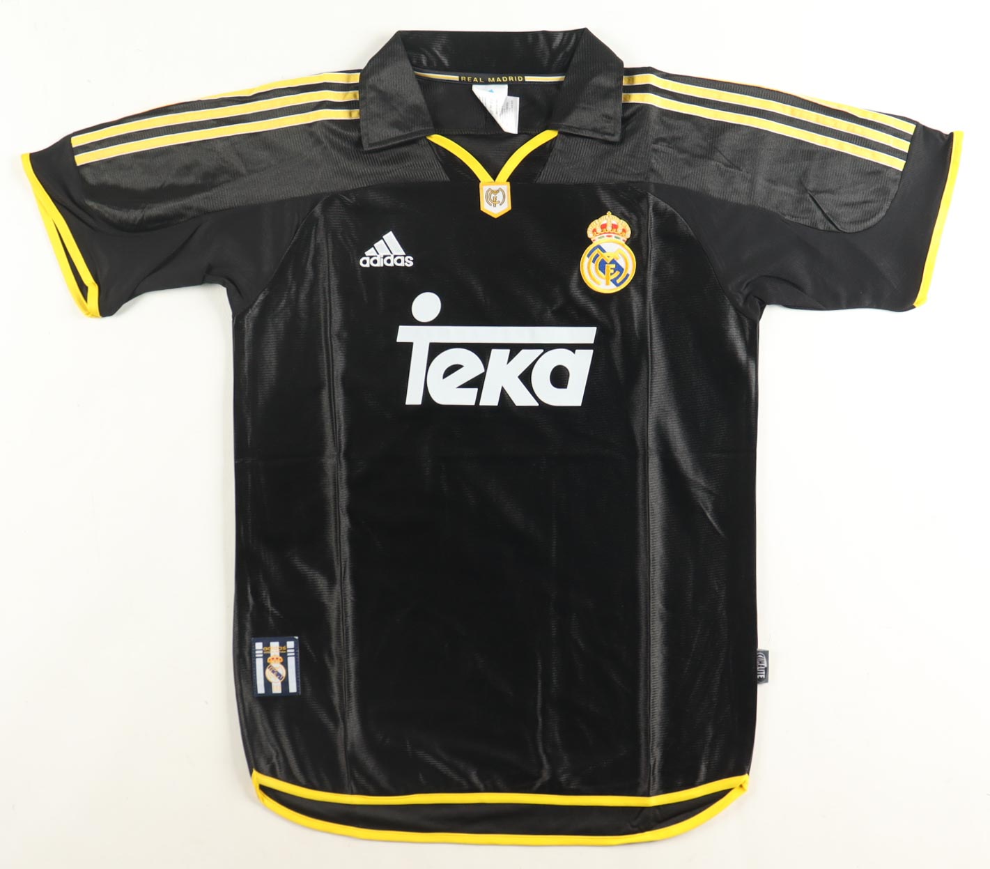 Roberto Carlos Signed Real Madrid Adidas Authentic Jersey (Beckett) at PristineAuction.com Roberto Carlos Signed Real Madrid Adidas Authentic Jersey (Beckett) at PristineAuction.com