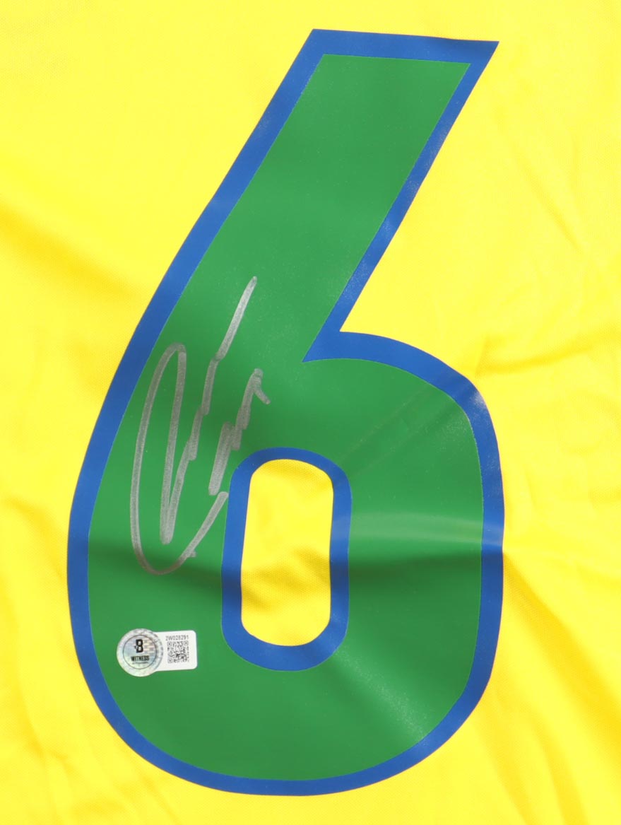 Roberto Carlos Signed Brazil Nike Authentic Jersey (Beckett) at PristineAuction.com Roberto Carlos Signed Brazil Nike Authentic Jersey (Beckett) at PristineAuction.com