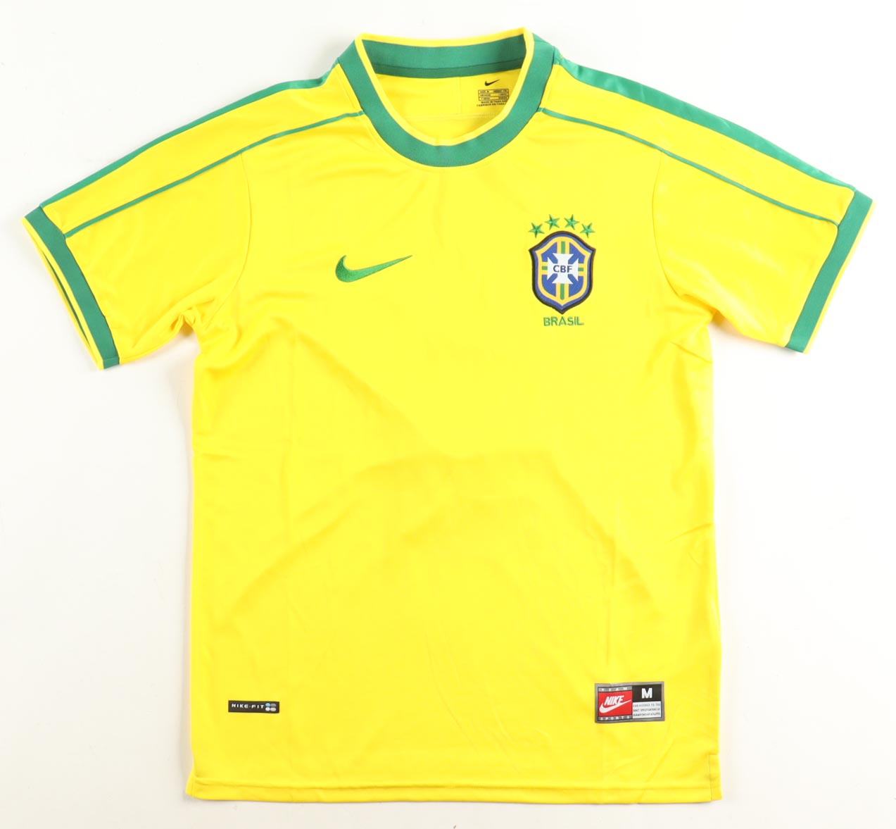 Roberto Carlos Signed Brazil Nike Authentic Jersey (Beckett) at PristineAuction.com Roberto Carlos Signed Brazil Nike Authentic Jersey (Beckett) at PristineAuction.com
