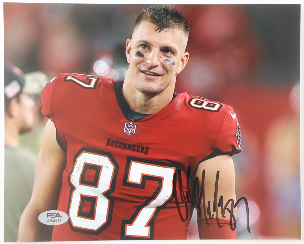 Rob Gronkowski Signed Buccaneers 8x10 Photo (PSA) at PristineAuction.com Rob Gronkowski Signed Buccaneers 8x10 Photo (PSA) at PristineAuction.com