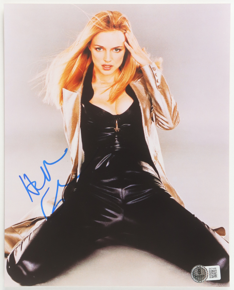 Heather Graham Signed 8x10 Photo (Beckett) at PristineAuction.com Heather Graham Signed 8x10 Photo (Beckett) at PristineAuction.com