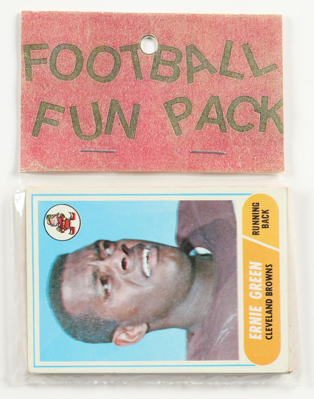 1968 Topps Football Card Fun Pack with (10) Cards at PristineAuction.com 1968 Topps Football Card Fun Pack with (10) Cards at PristineAuction.com