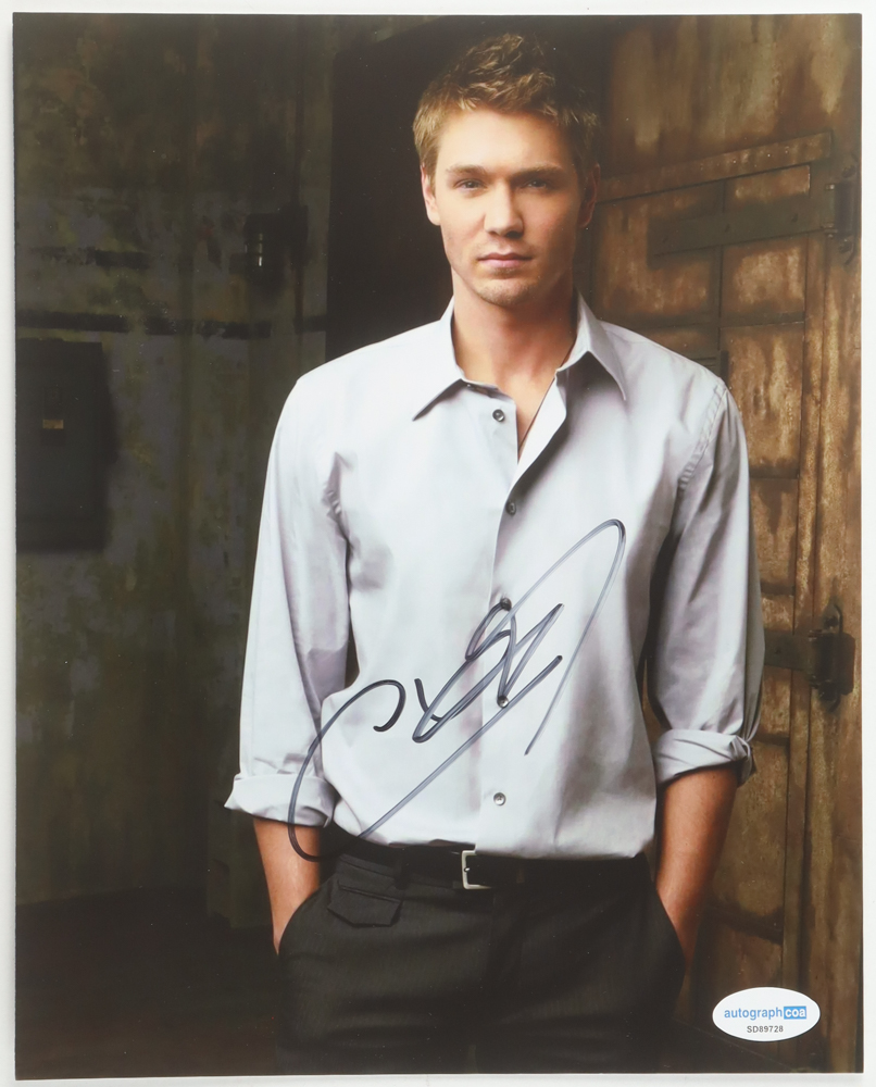 Chad Michael Murray Signed "One Tree Hill" 8x10 Photo (ACOA) at PristineAuction.com Chad Michael Murray Signed "One Tree Hill" 8x10 Photo (ACOA) at PristineAuction.com