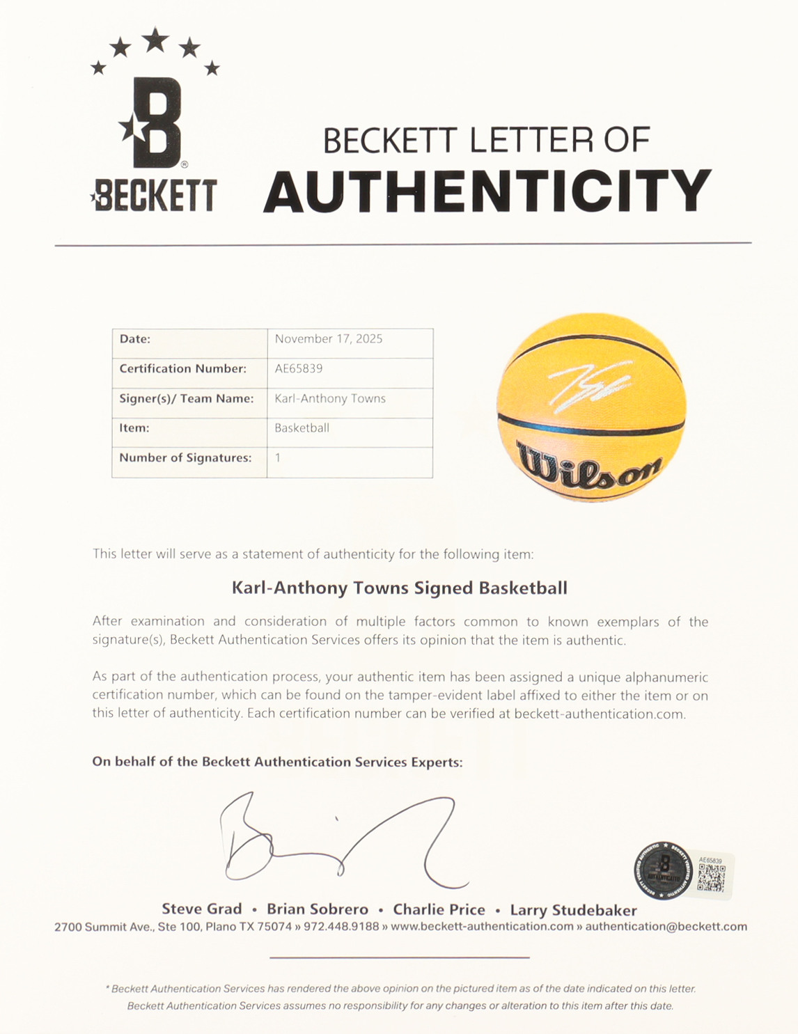 Karl-Anthony Towns Signed NBA Basketball (Beckett) at PristineAuction.com Karl-Anthony Towns Signed NBA Basketball (Beckett) at PristineAuction.com