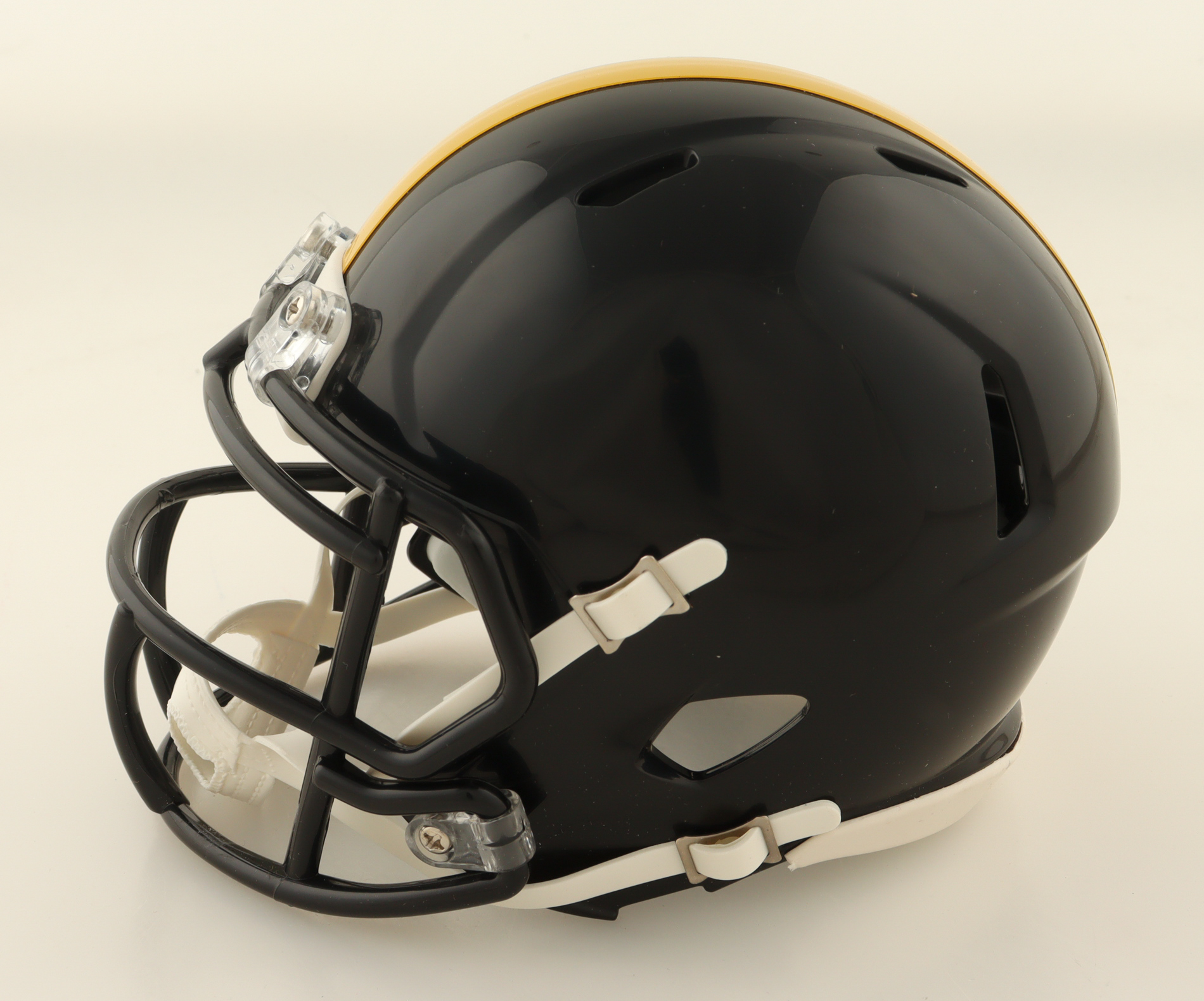 Pat Freiermuth Signed Steelers Speed Mini Helmet (Beckett) at PristineAuction.com Pat Freiermuth Signed Steelers Speed Mini Helmet (Beckett) at PristineAuction.com