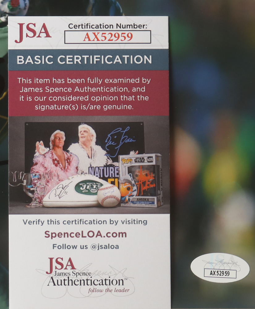 Darron Thomas Signed Oregon Ducks 8x10 Photo (JSA) at PristineAuction.com Darron Thomas Signed Oregon Ducks 8x10 Photo (JSA) at PristineAuction.com