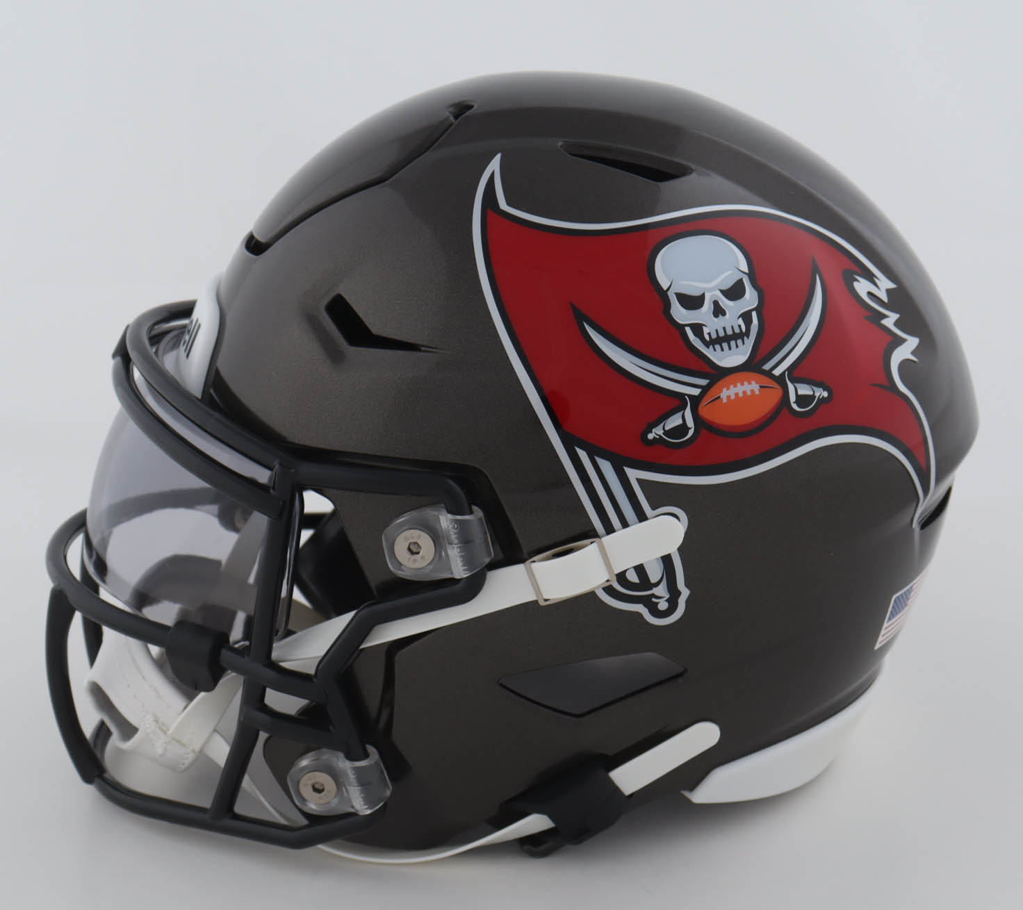 Chris Godwin Signed Buccaneers Mid-Size Speed Helmet with Visor (JSA) at PristineAuction.com Chris Godwin Signed Buccaneers Mid-Size Speed Helmet with Visor (JSA) at PristineAuction.com