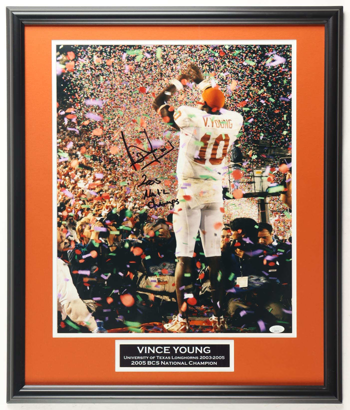 Vince Young Signed Texas Longhorns Custom Framed Photo (JSA) at PristineAuction.com Vince Young Signed Texas Longhorns Custom Framed Photo (JSA) at PristineAuction.com