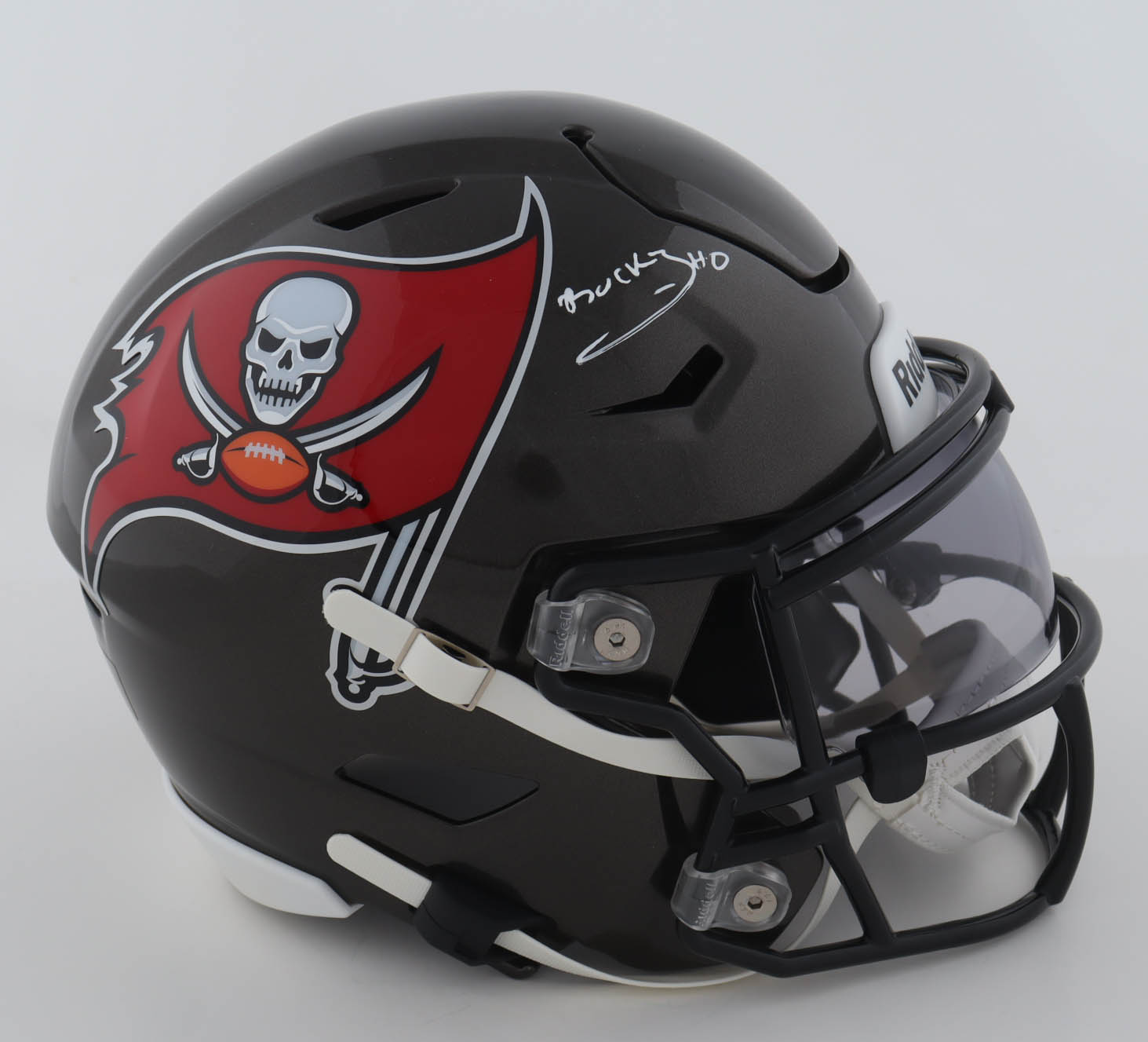 Bucky Irving Signed Buccaneers Mid-Size Speed Helmet with Visor (JSA) at PristineAuction.com Bucky Irving Signed Buccaneers Mid-Size Speed Helmet with Visor (JSA) at PristineAuction.com