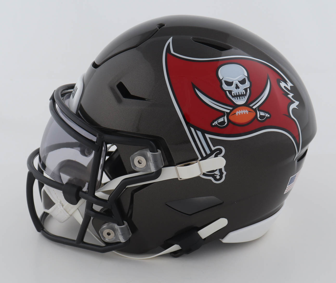 Bucky Irving Signed Buccaneers Mid-Size Speed Helmet with Visor (JSA) at PristineAuction.com Bucky Irving Signed Buccaneers Mid-Size Speed Helmet with Visor (JSA) at PristineAuction.com